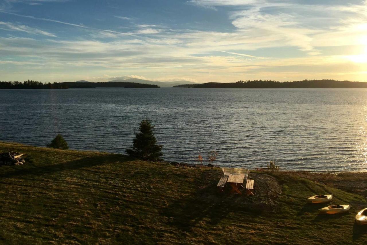 Oceanfront Sullivan Cottage On 6 Acres With Kayak! Extérieur photo
